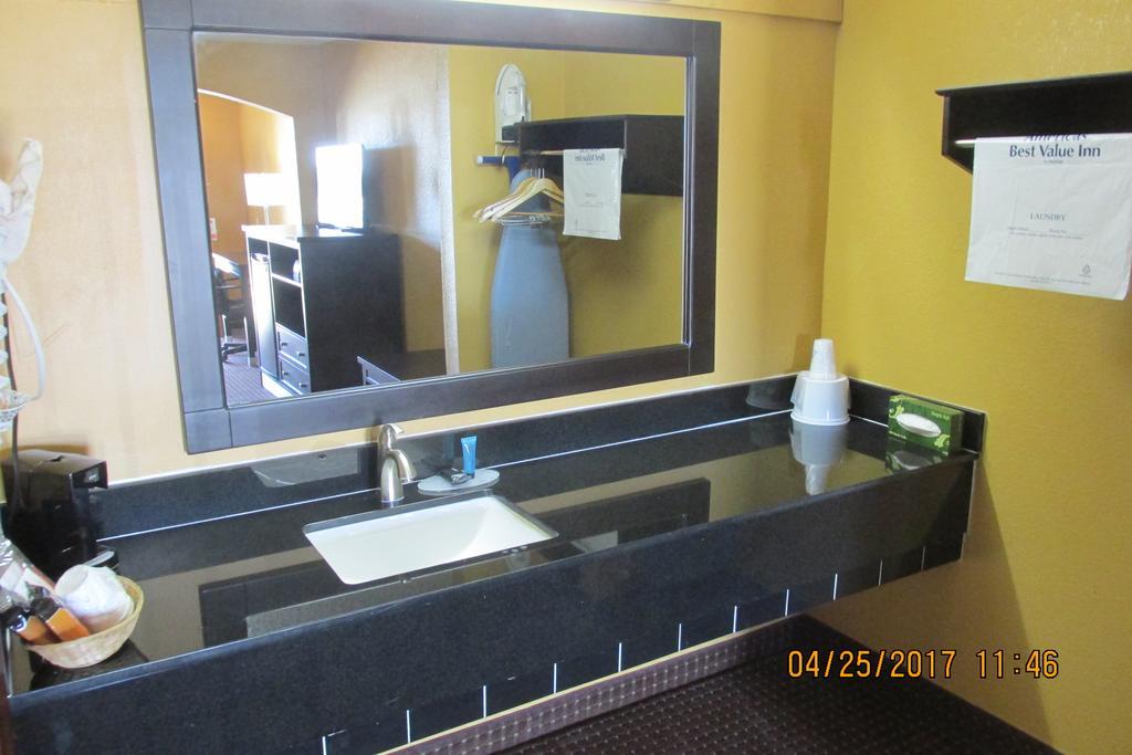 Americas Best Value Inn Byram Экстерьер фото