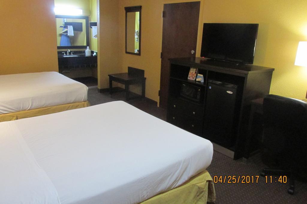 Americas Best Value Inn Byram Экстерьер фото